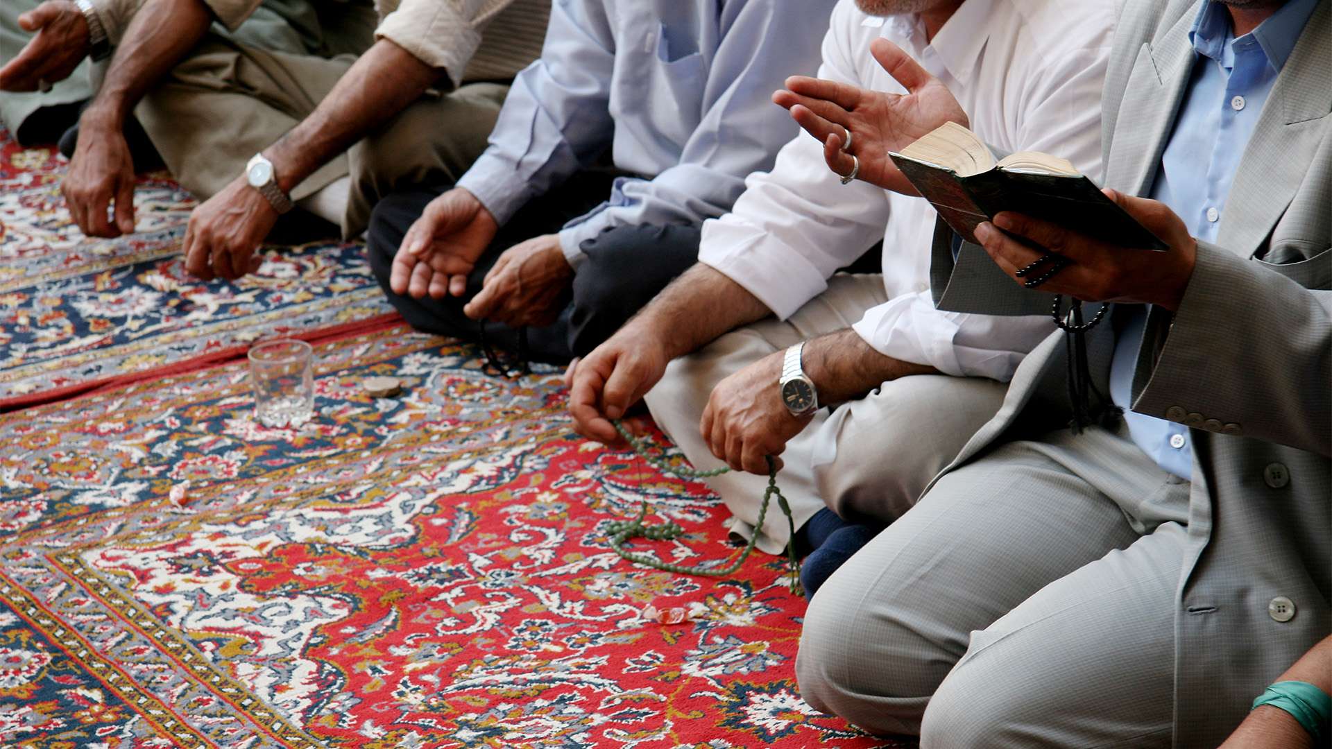 Lamenting muslims in mosque